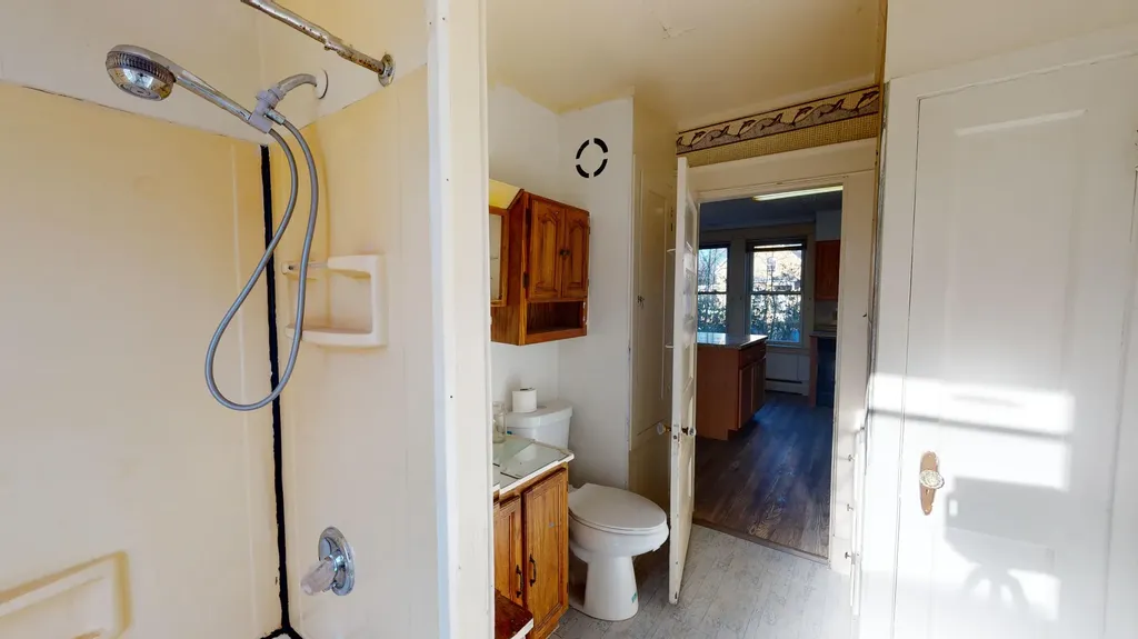 19 King Avenue Lewiston ME 04240