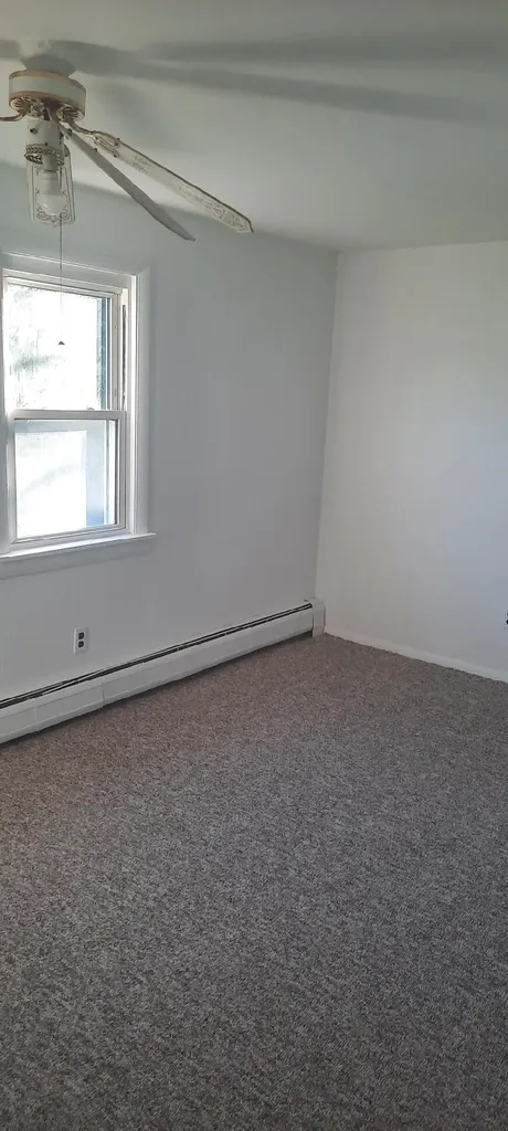 19 King Avenue Lewiston ME 04240