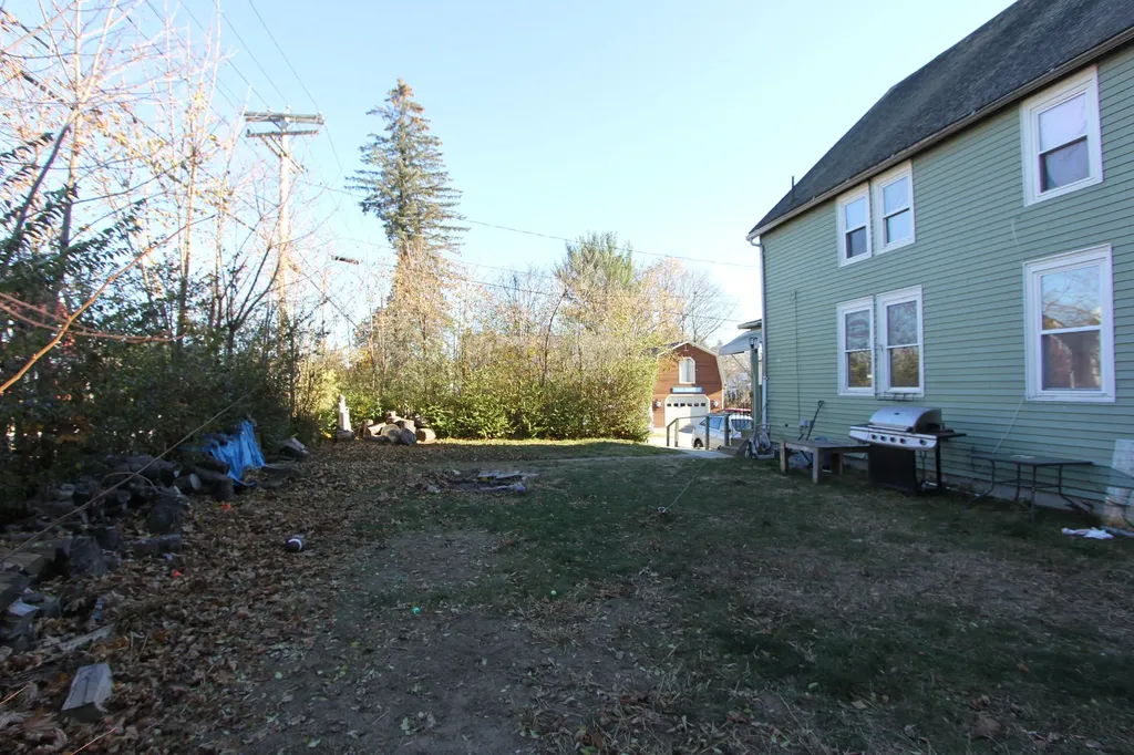 19 King Avenue Lewiston ME 04240