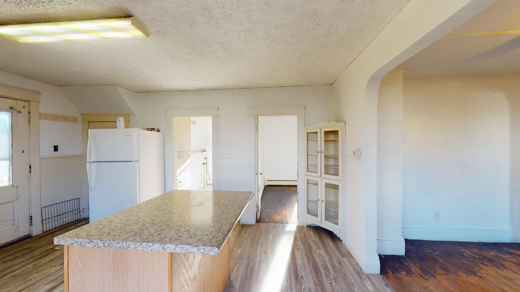 19 King Avenue Lewiston ME 04240