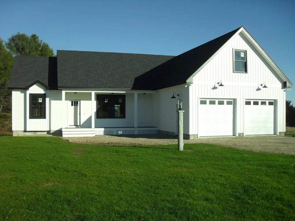 79 Murch Road Dayton ME 04005