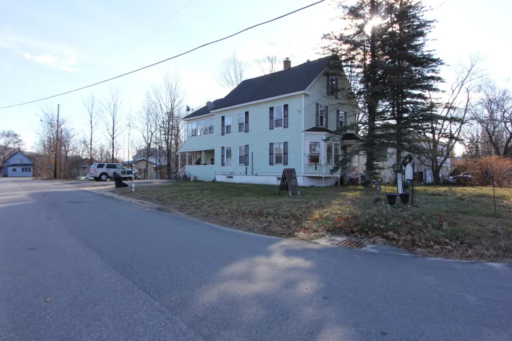 12 Rowe Street Dixfield ME 04224