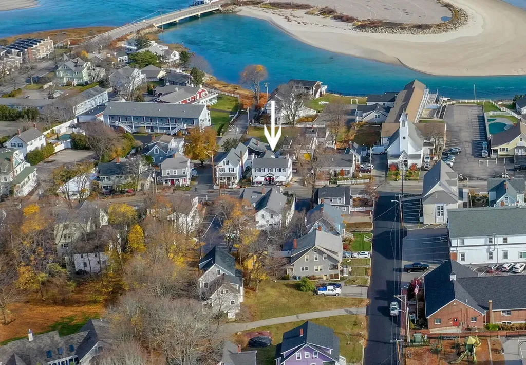 47 Shore Road Ogunquit ME 03907