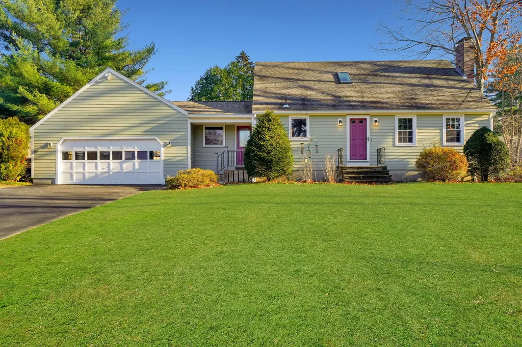 4 Heritage Lane Scarborough ME 04074