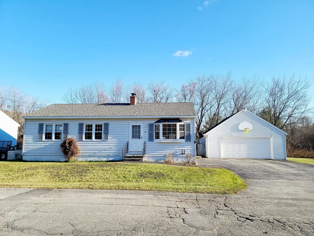 12 Jans Boulevard Lewiston ME 04240