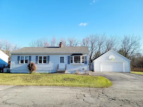 12 Jans Boulevard Lewiston ME 04240