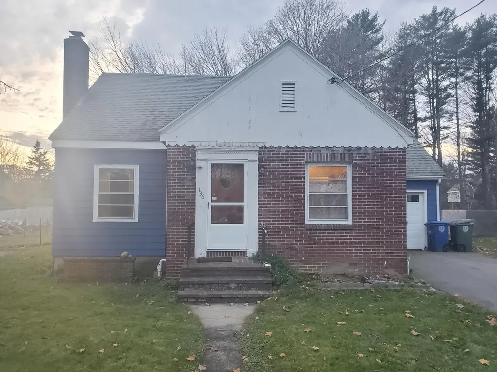 136 Bridgton Road Westbrook ME 04092