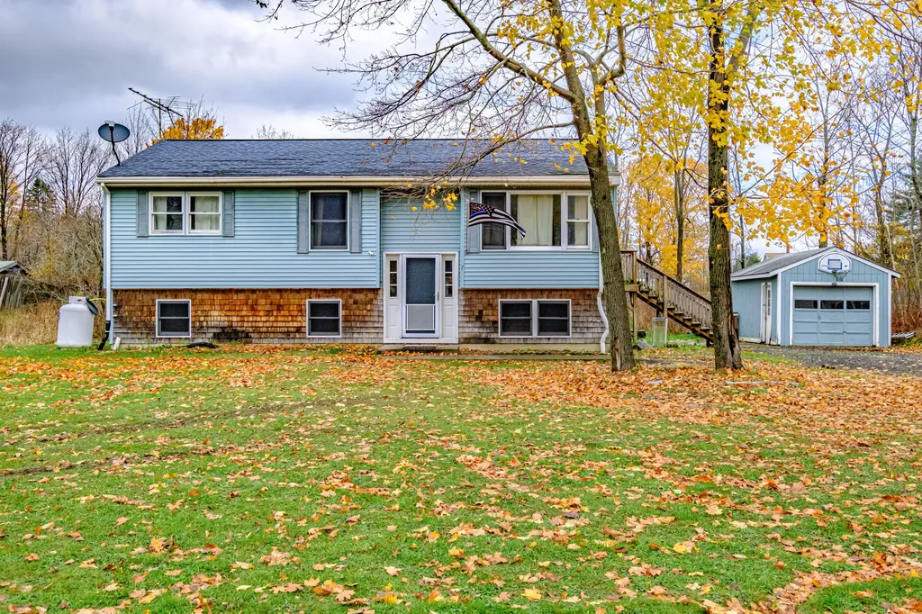 7 Oliver Woods N Rockland ME 04841