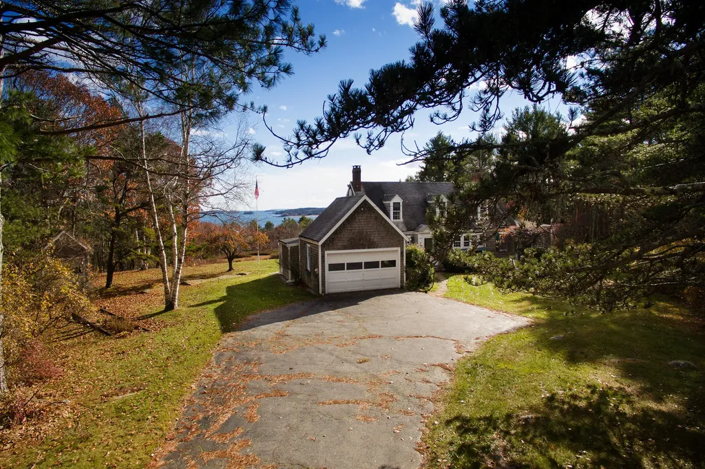 460 Shore Road Bremen ME 04551