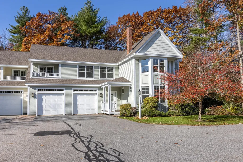 60 Ridgewood Drive Falmouth ME 04105