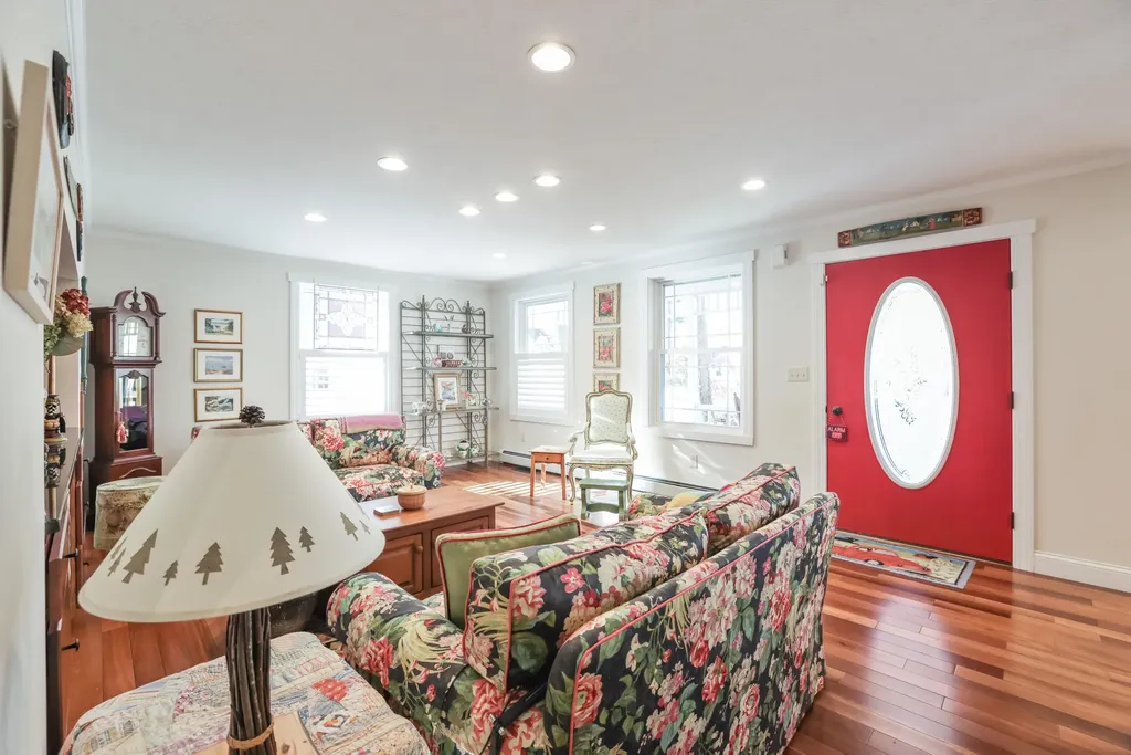 25 Quail Run Kennebunk ME 04043