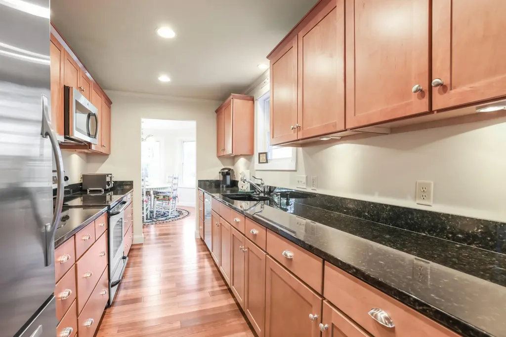 25 Quail Run Kennebunk ME 04043