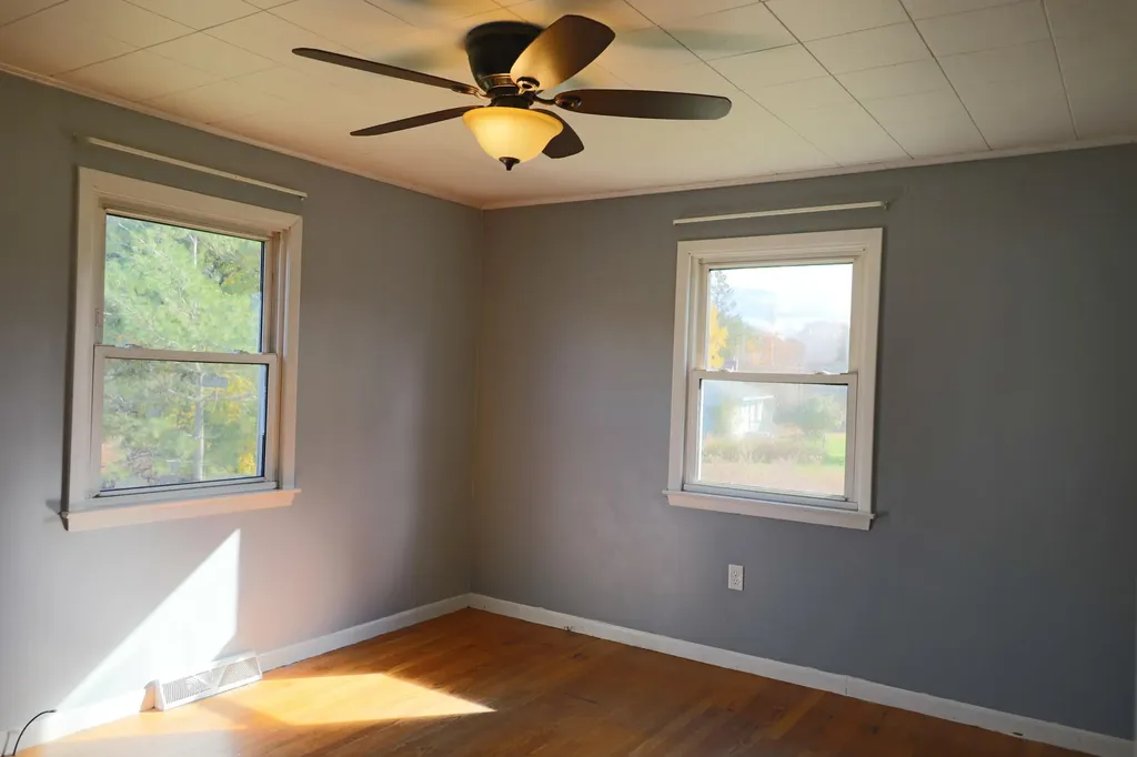 638 Main Road Eddington ME 04428