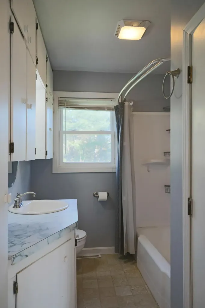 638 Main Road Eddington ME 04428