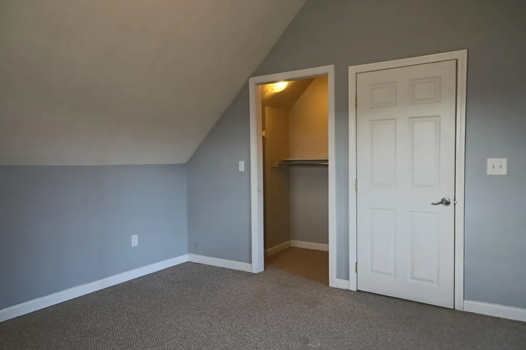 638 Main Road Eddington ME 04428