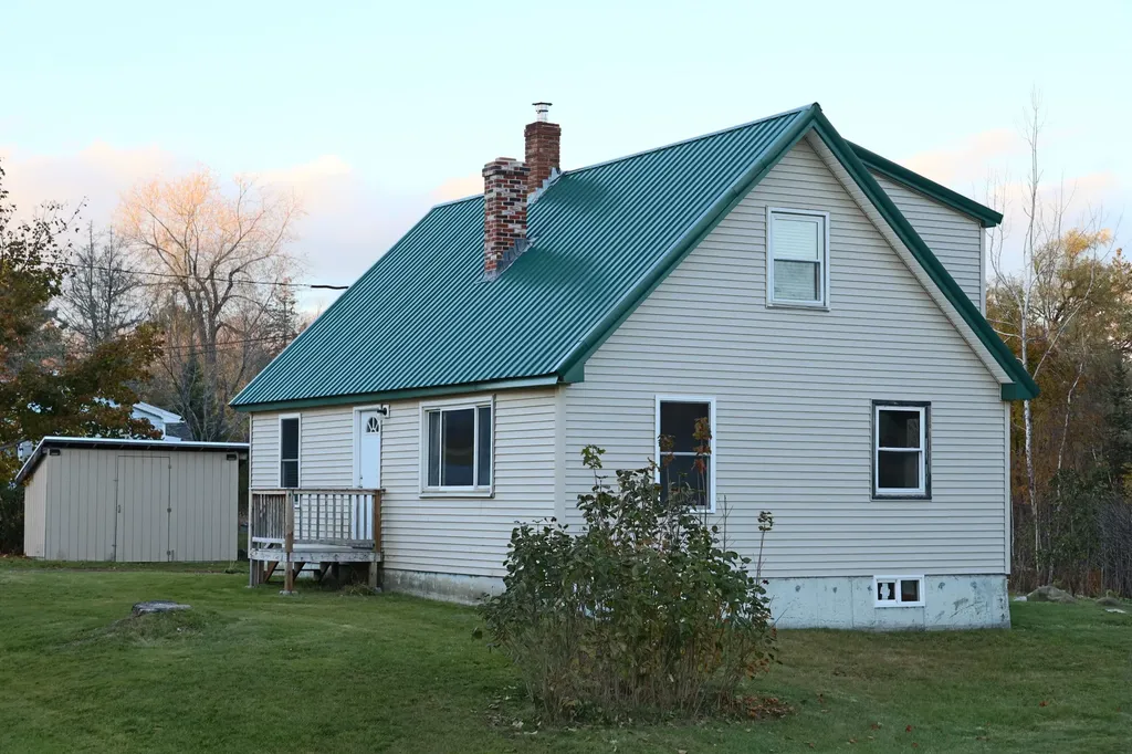 638 Main Road Eddington ME 04428