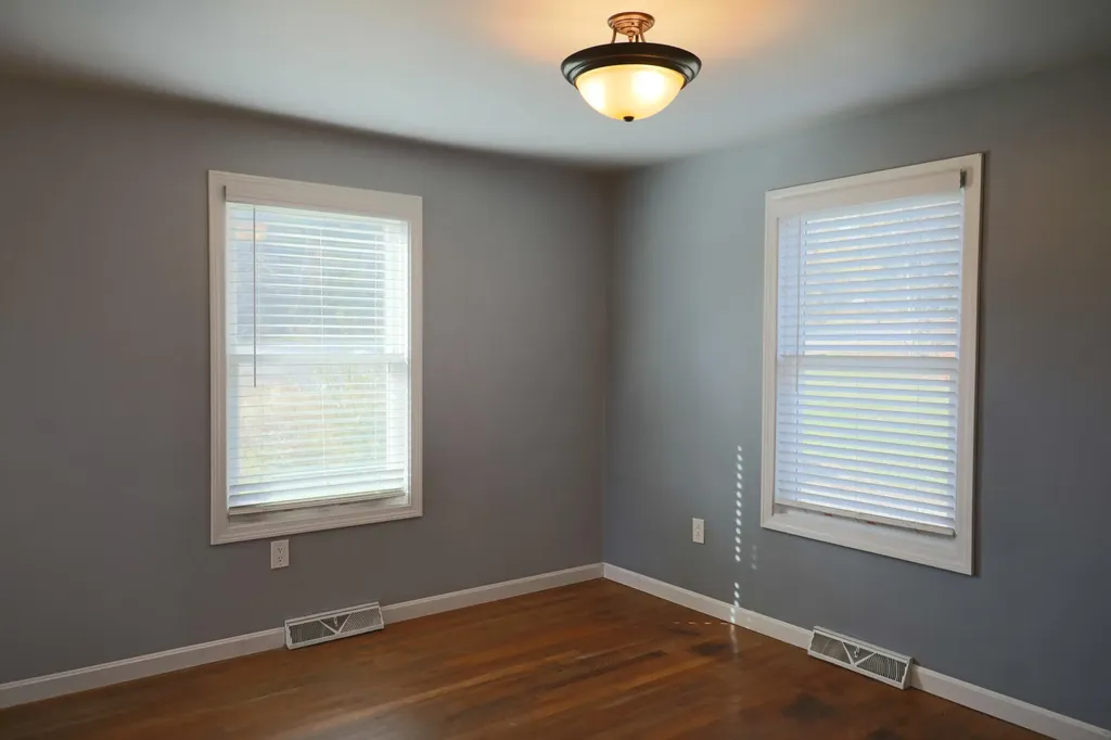 638 Main Road Eddington ME 04428
