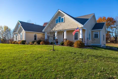 72 Hickory Drive Auburn ME 04210