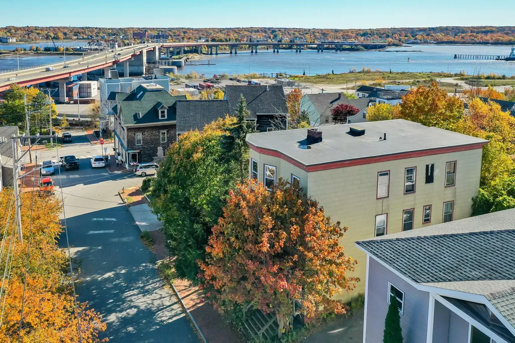 40 Brackett Street Portland ME 04102