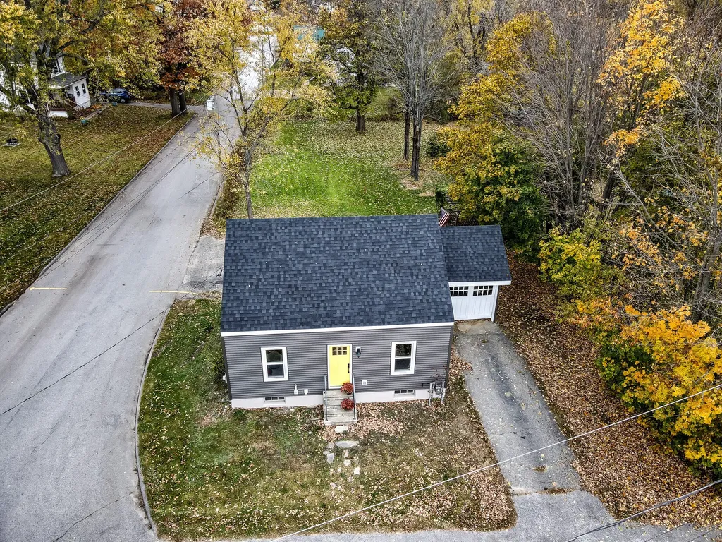 25 Bolster Street Auburn ME 04210