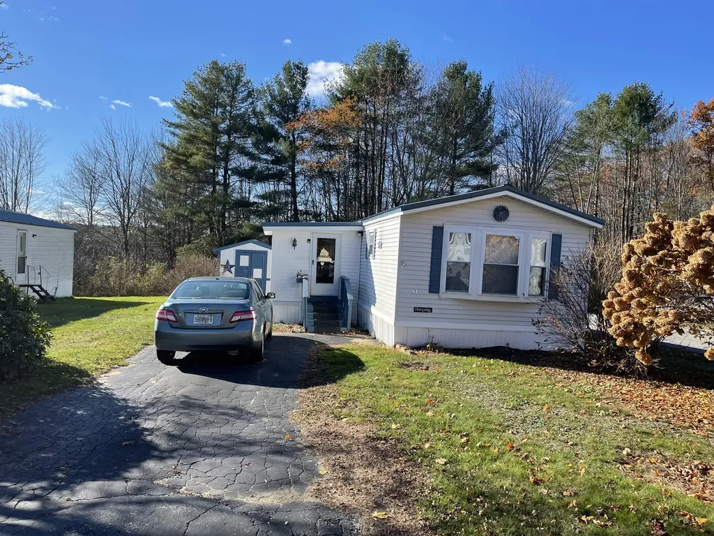 33 Patio Park Lane Gorham ME 04038