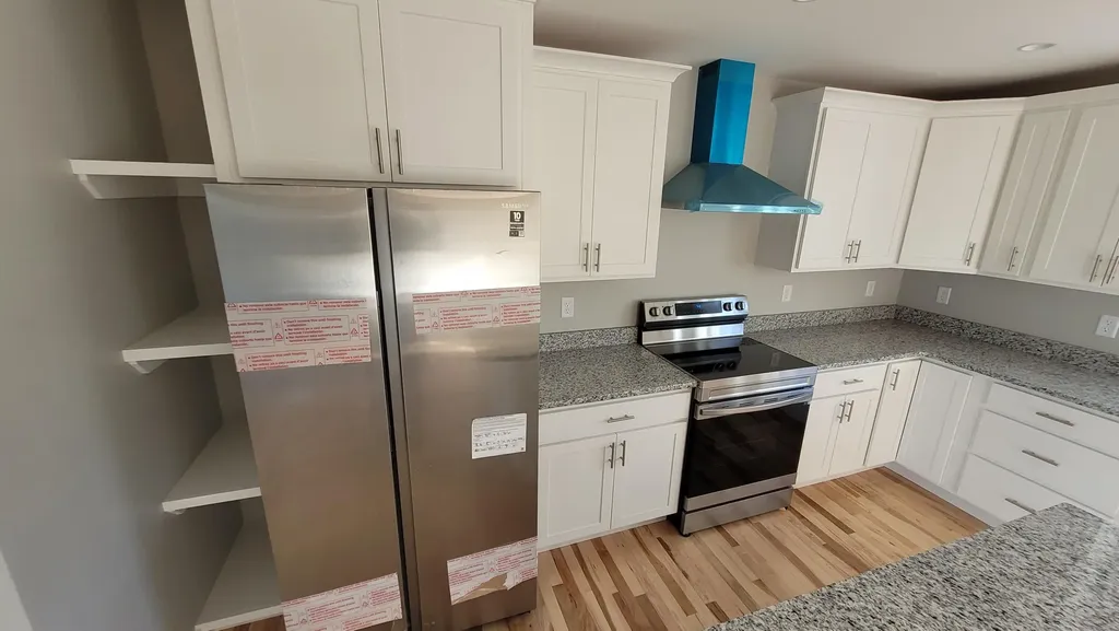 18 Boxwood Lane Hermon ME 04401