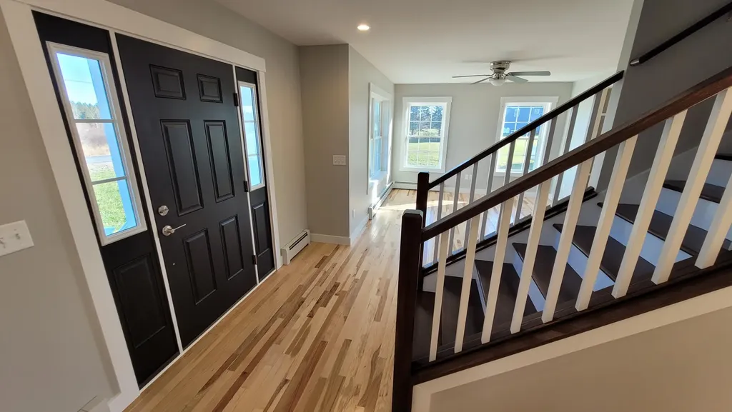18 Boxwood Lane Hermon ME 04401