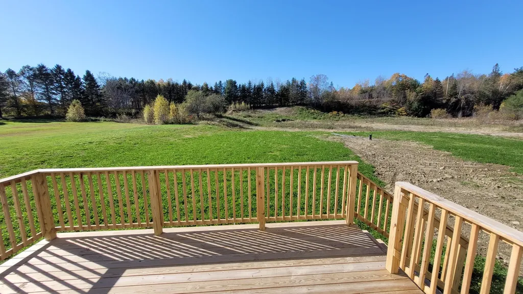 18 Boxwood Lane Hermon ME 04401