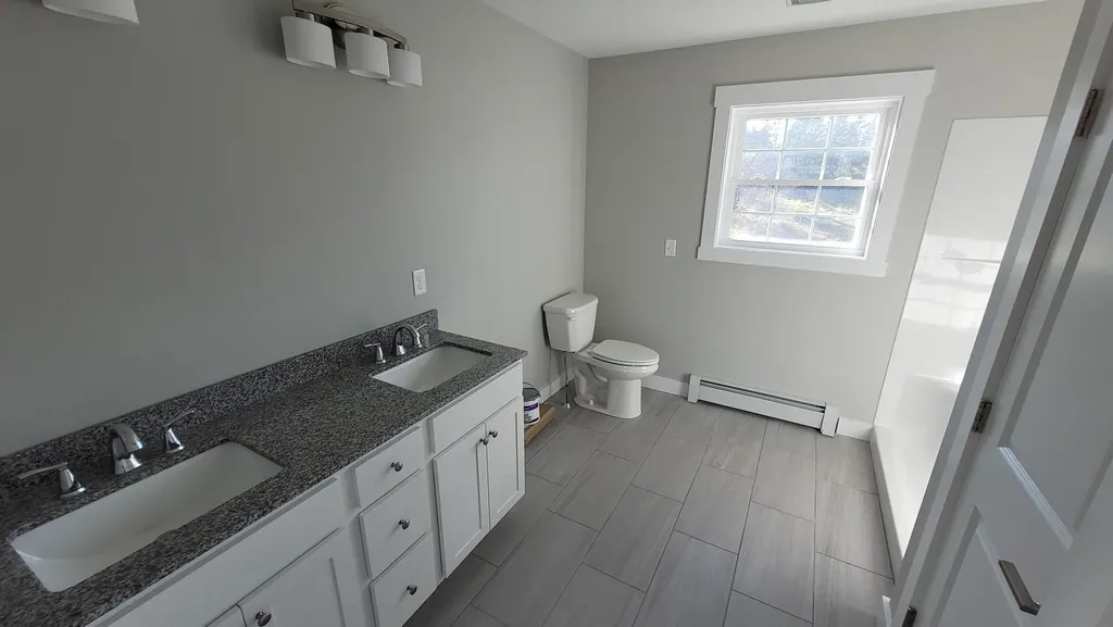 18 Boxwood Lane Hermon ME 04401