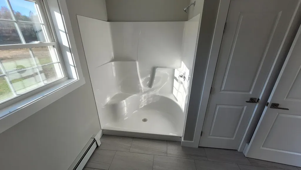 18 Boxwood Lane Hermon ME 04401