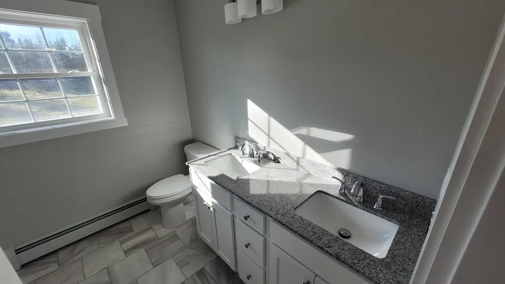 18 Boxwood Lane Hermon ME 04401