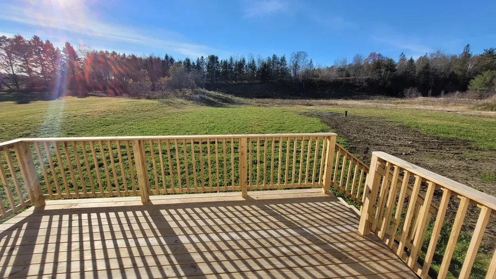 18 Boxwood Lane Hermon ME 04401