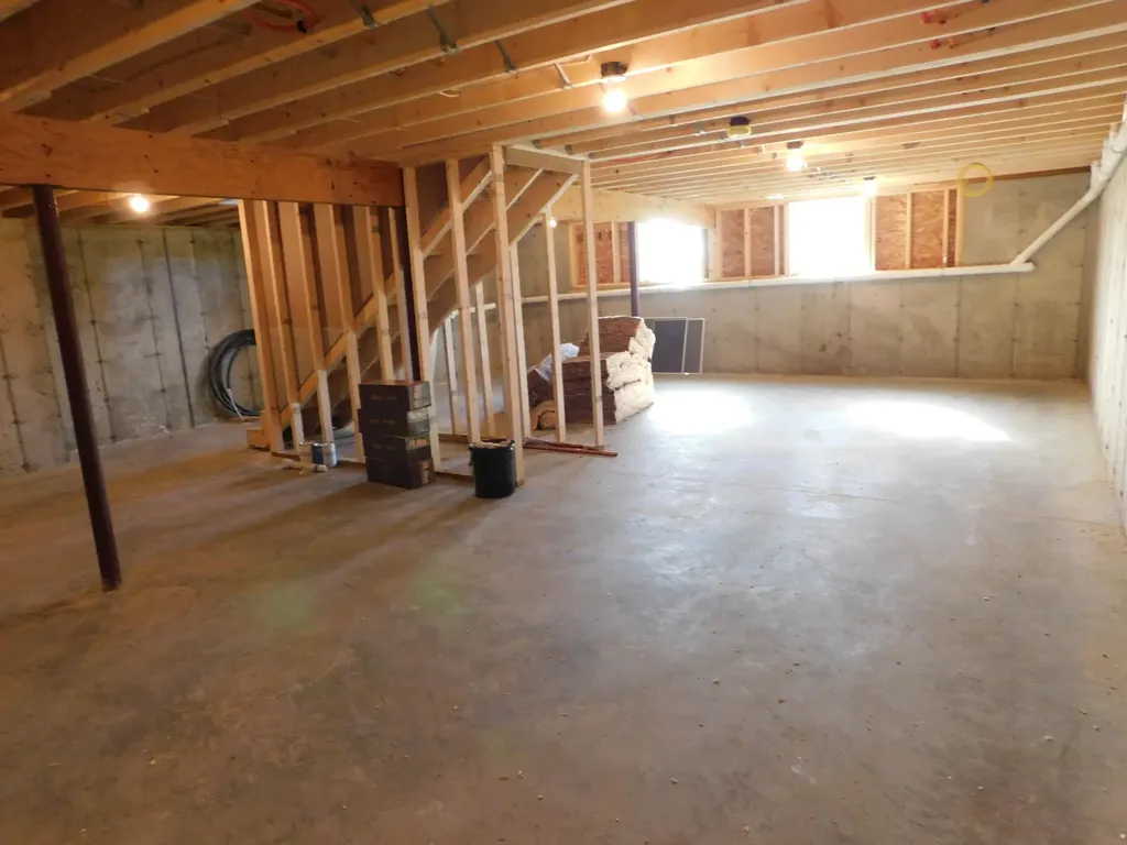 18 Boxwood Lane Hermon ME 04401