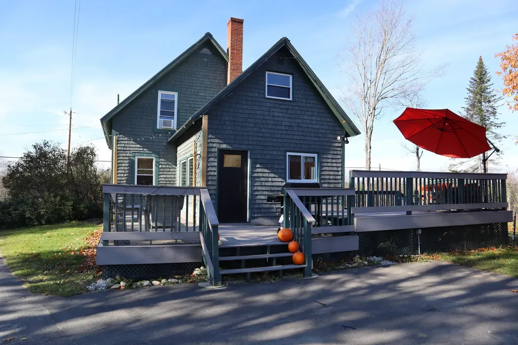 1481 E Ridge Road Cornville ME 04976