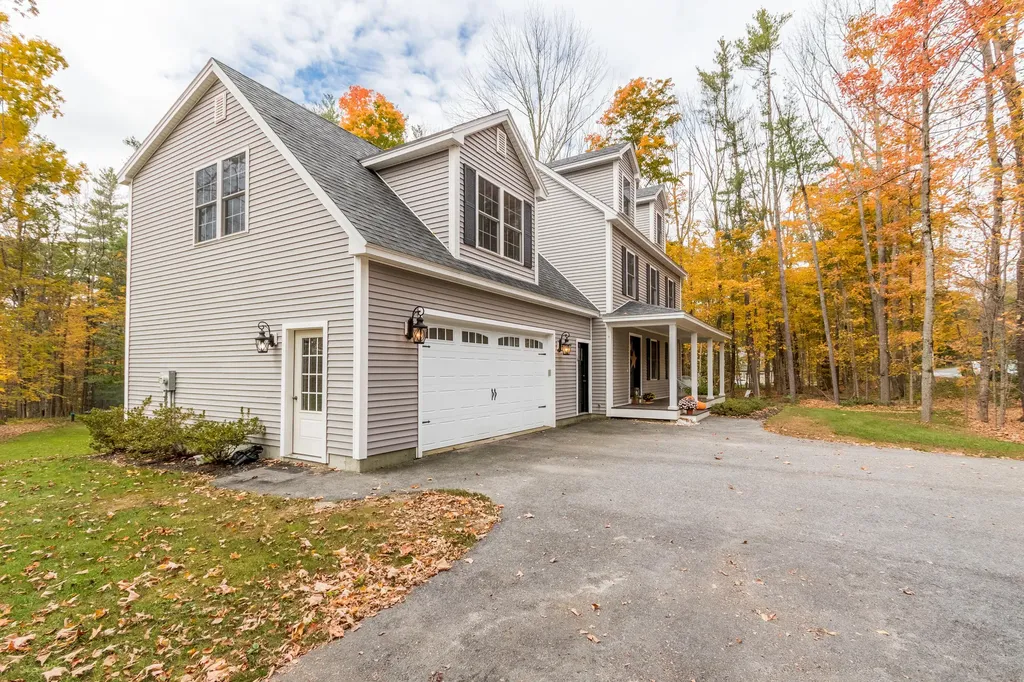 16 Hardy Road Falmouth ME 04105