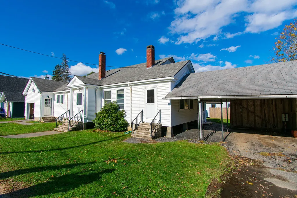 52 Crescent Street Rockland ME 04841