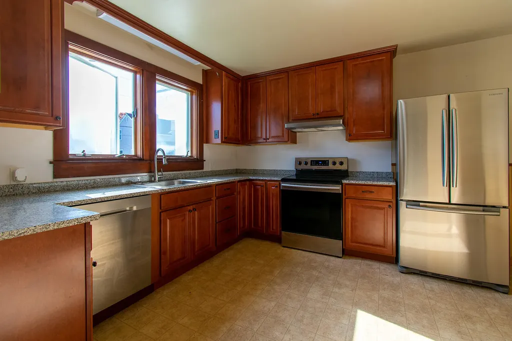 52 Crescent Street Rockland ME 04841