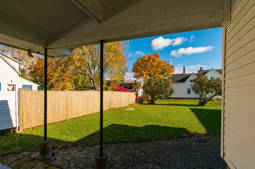 52 Crescent Street Rockland ME 04841