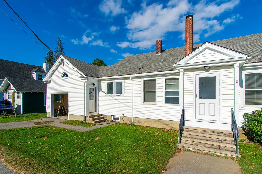 52 Crescent Street Rockland ME 04841