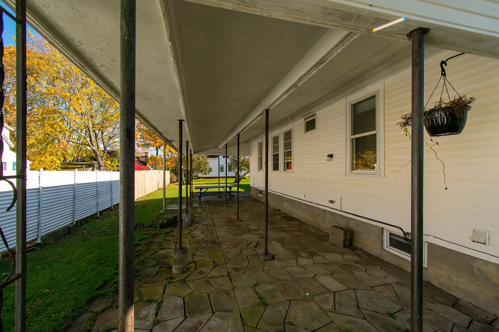 52 Crescent Street Rockland ME 04841