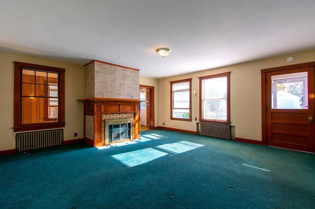 52 Crescent Street Rockland ME 04841