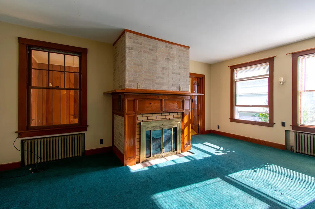 52 Crescent Street Rockland ME 04841