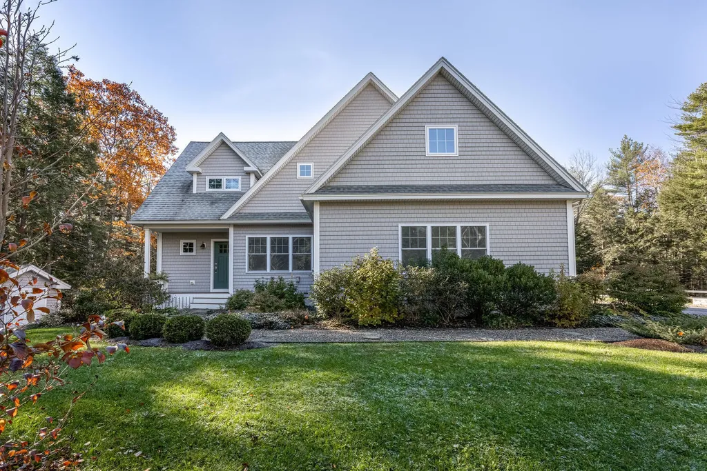 30 Stormy Brook Road Falmouth ME 04105