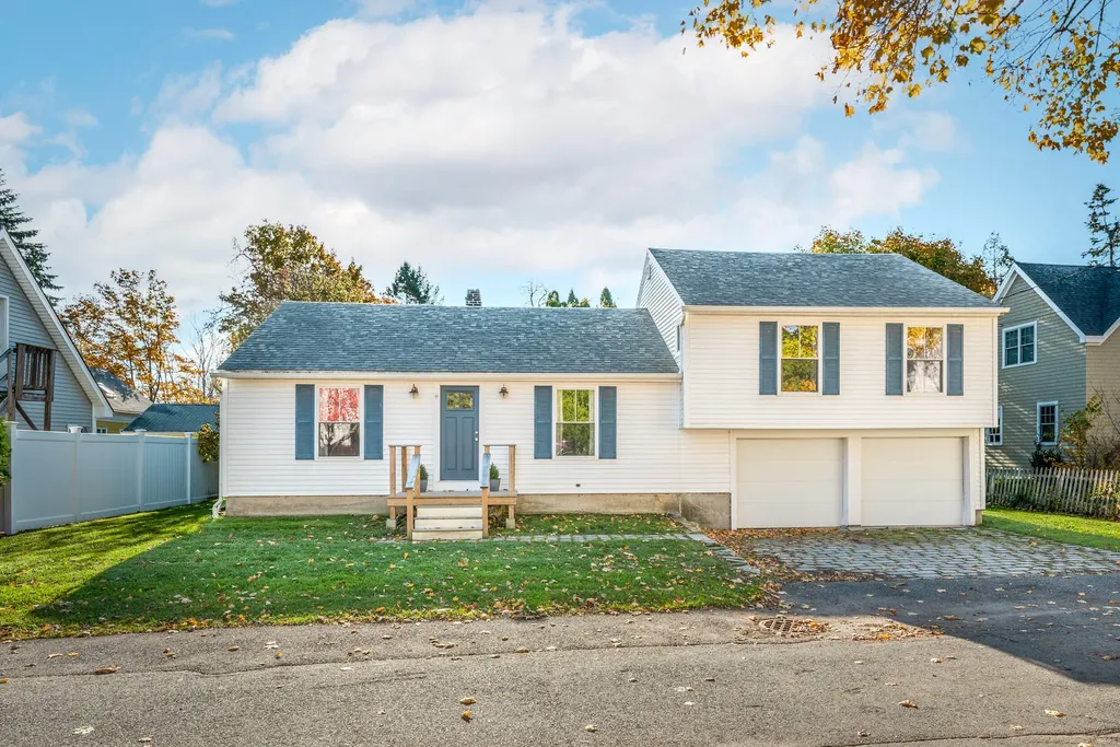 11 Laurel Street Rockland ME 04841