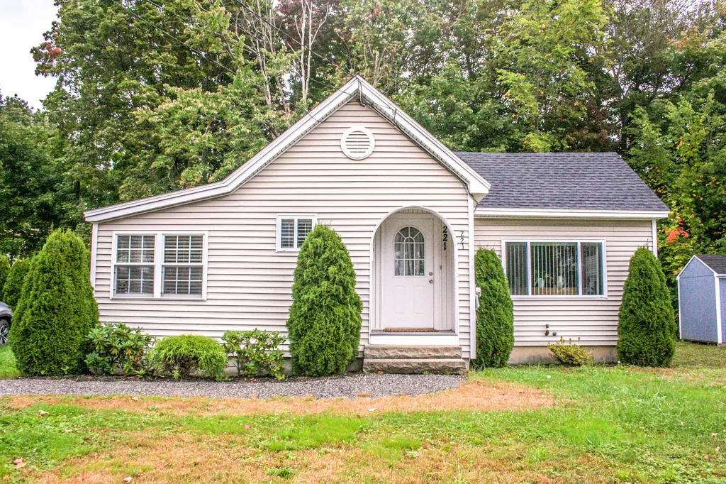 221 North Street Saco ME 04072