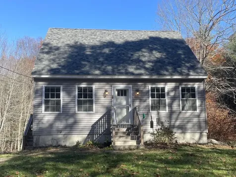 18 Dodge Estates Freeport ME 04032