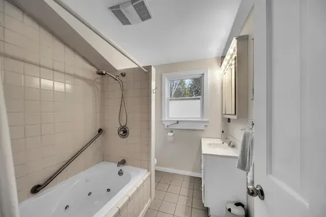 51 Bridge Street Topsham ME 04086