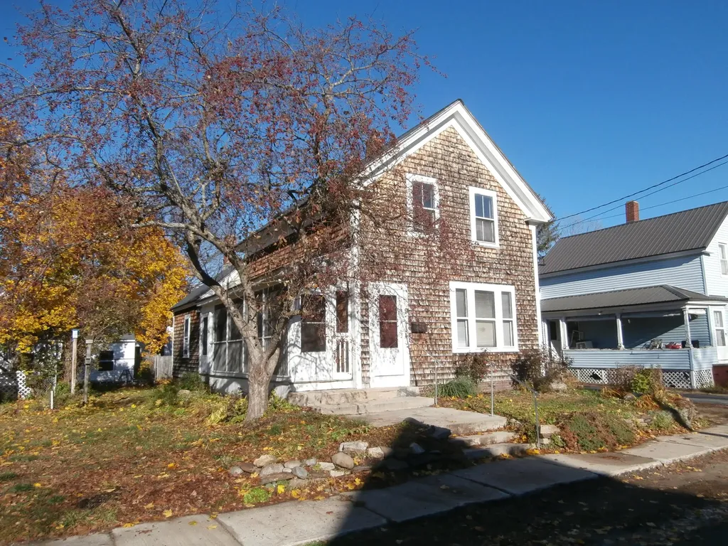 9 Central Avenue Sanford ME 04073