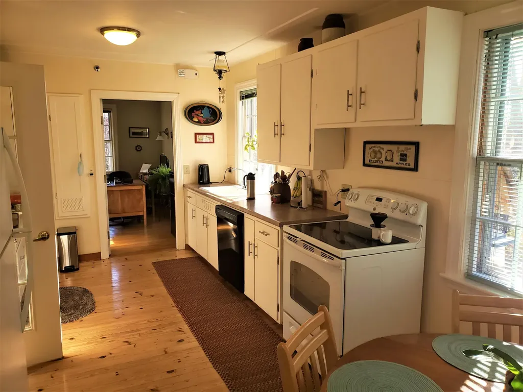 219 High Street Farmington ME 04938