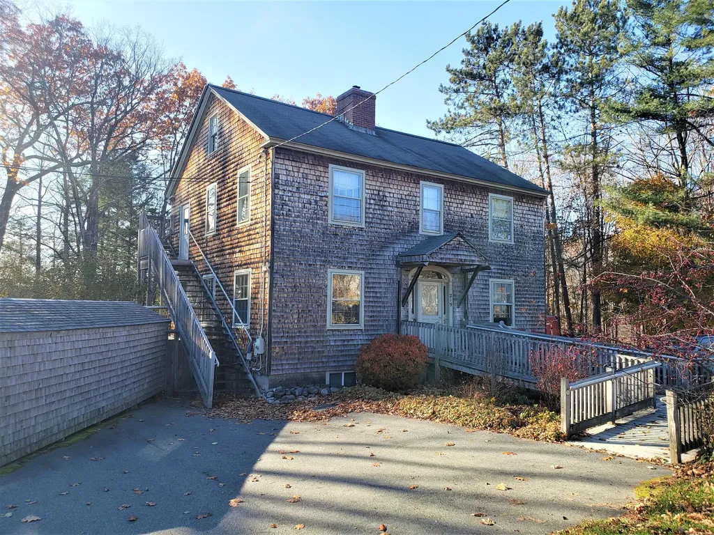 219 High Street Farmington ME 04938